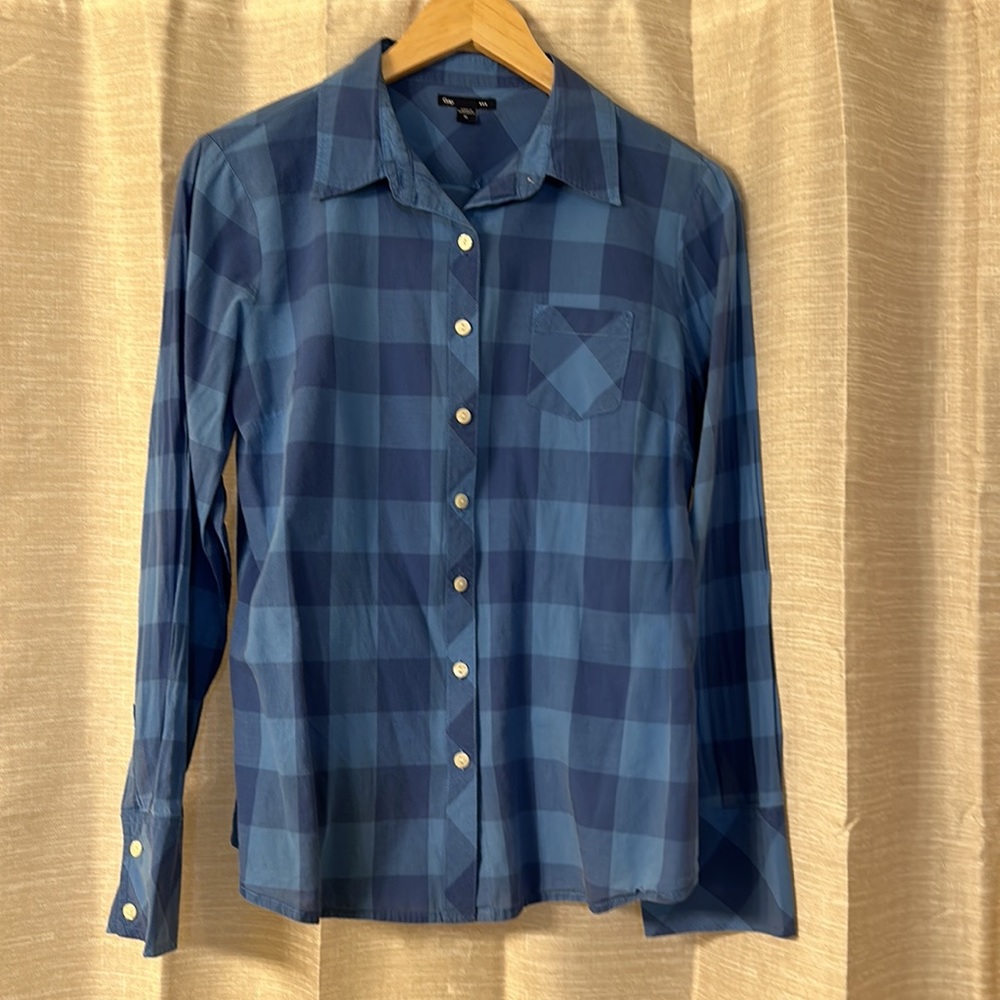Gap- Button Down Shirt Euc - image 2